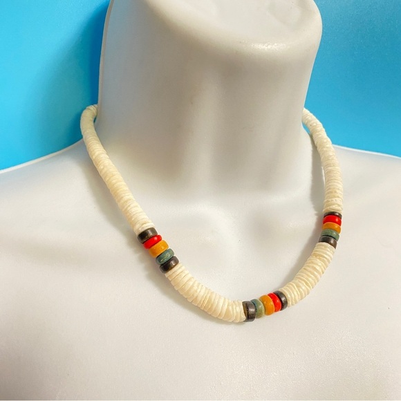 Puka Shell Necklace With Colored Clay Focal Beads - Picture 6 of 7